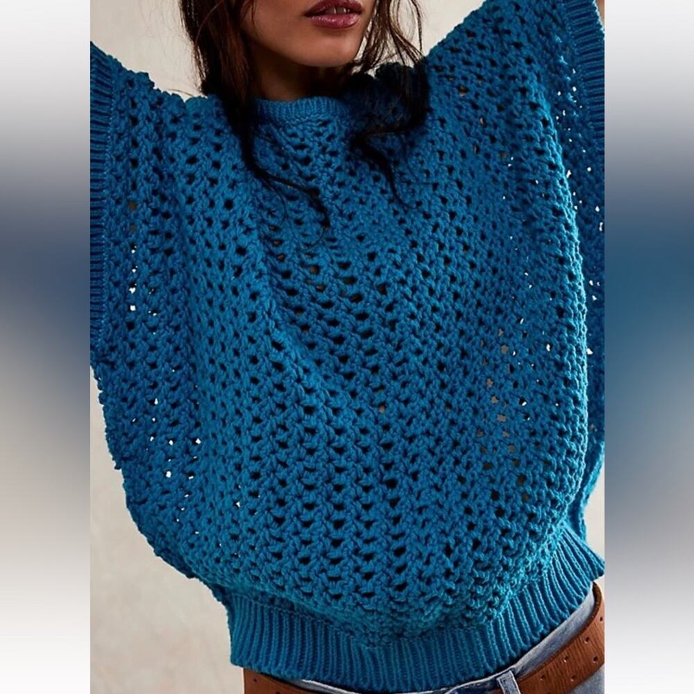 Free People We the Free Sophia slouchy oversized chunky sweater in Ocean Palace - Picture 3 of 12